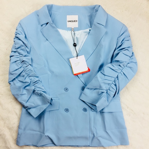 Blogger favorite ASOS ruched sleeve blazer - Picture 9 of 12